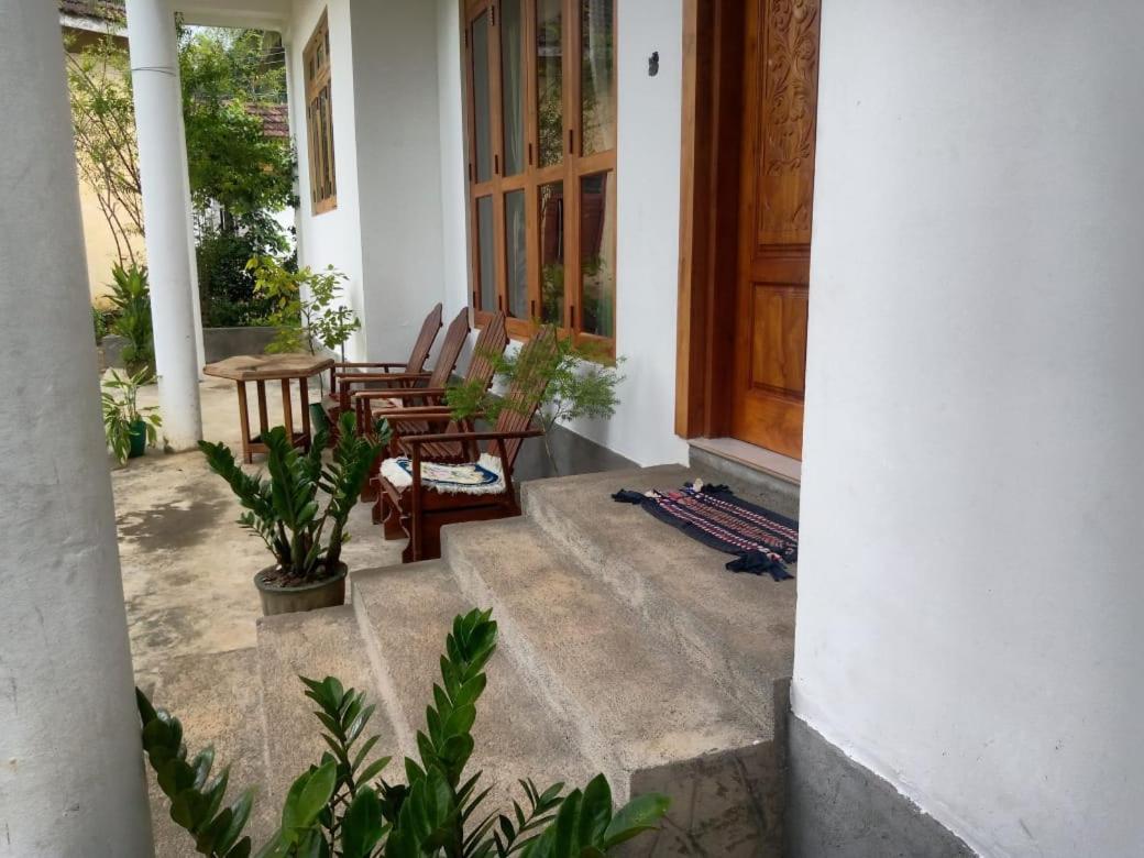 Alexandra Home For Foreign Tourists Only Gampola Dış mekan fotoğraf